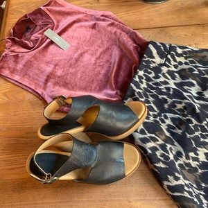 J Crew NWT burgundy velvet mock neck tank top, M